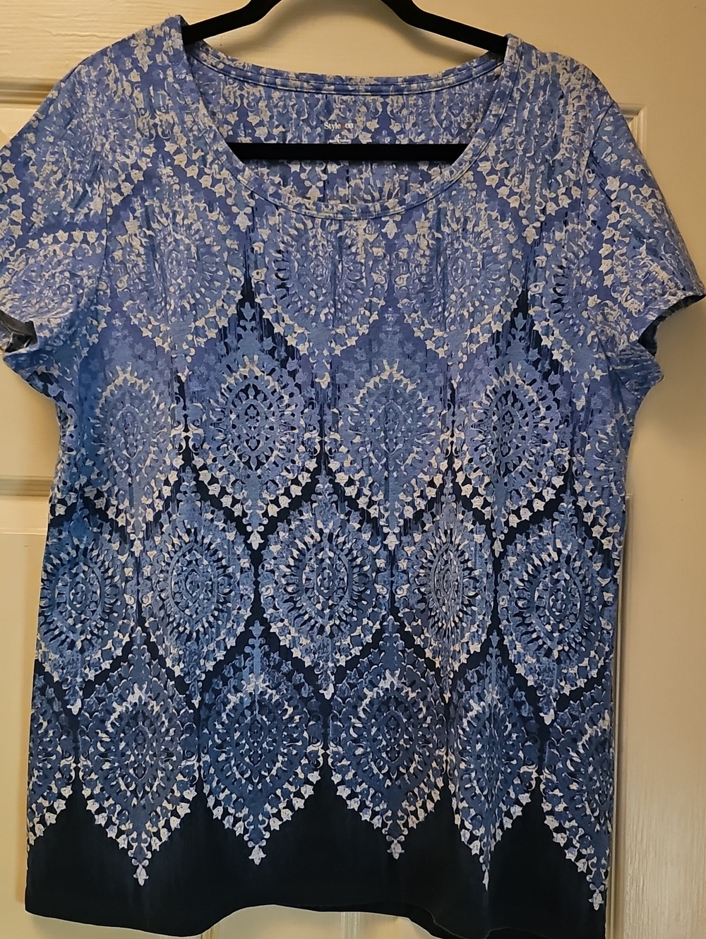 Style & Co. Blue Medallion Scoop-Neck Short Sleeve Tee